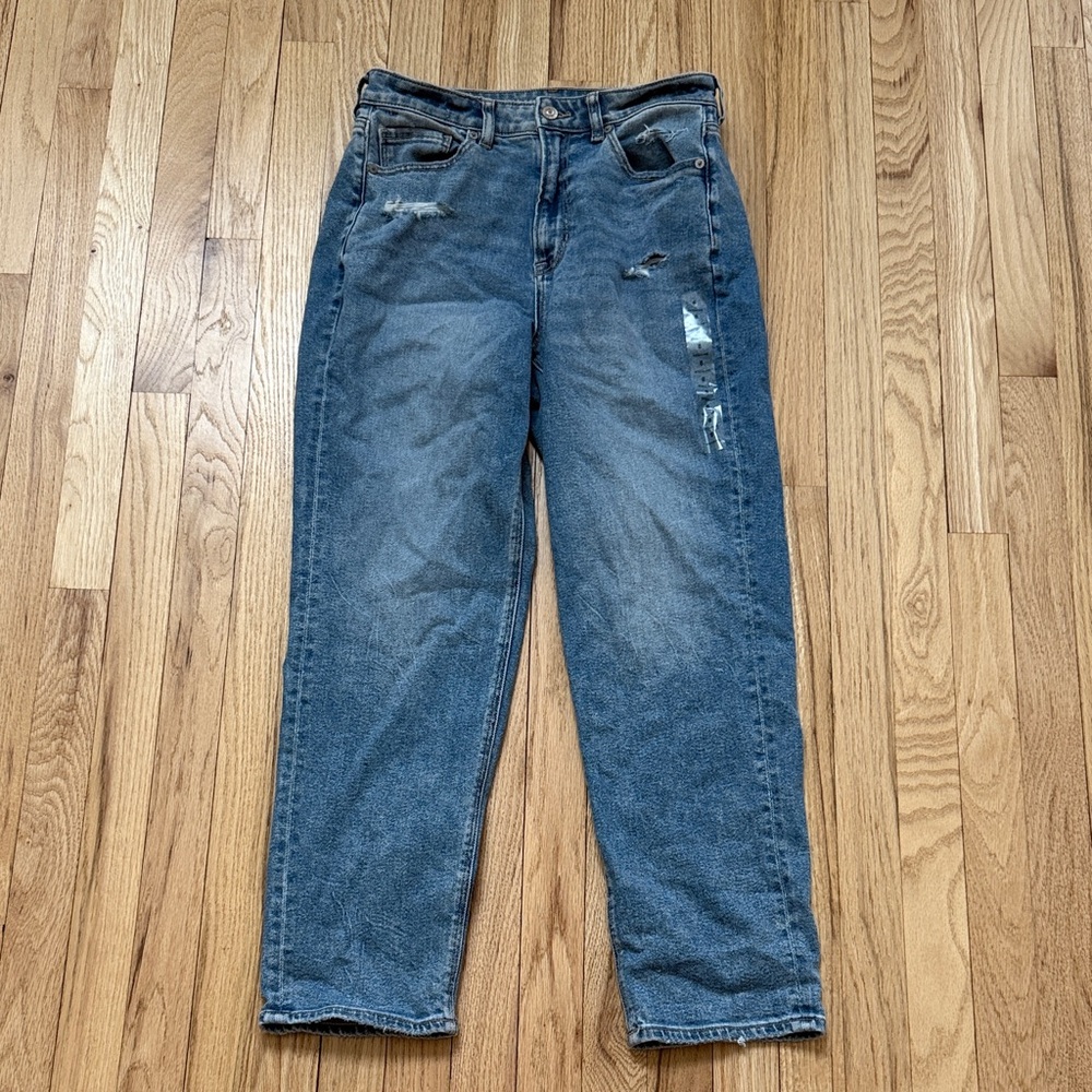 American Eagle Outfitters Women’s Mom Straight High Rise Jeans Stretch